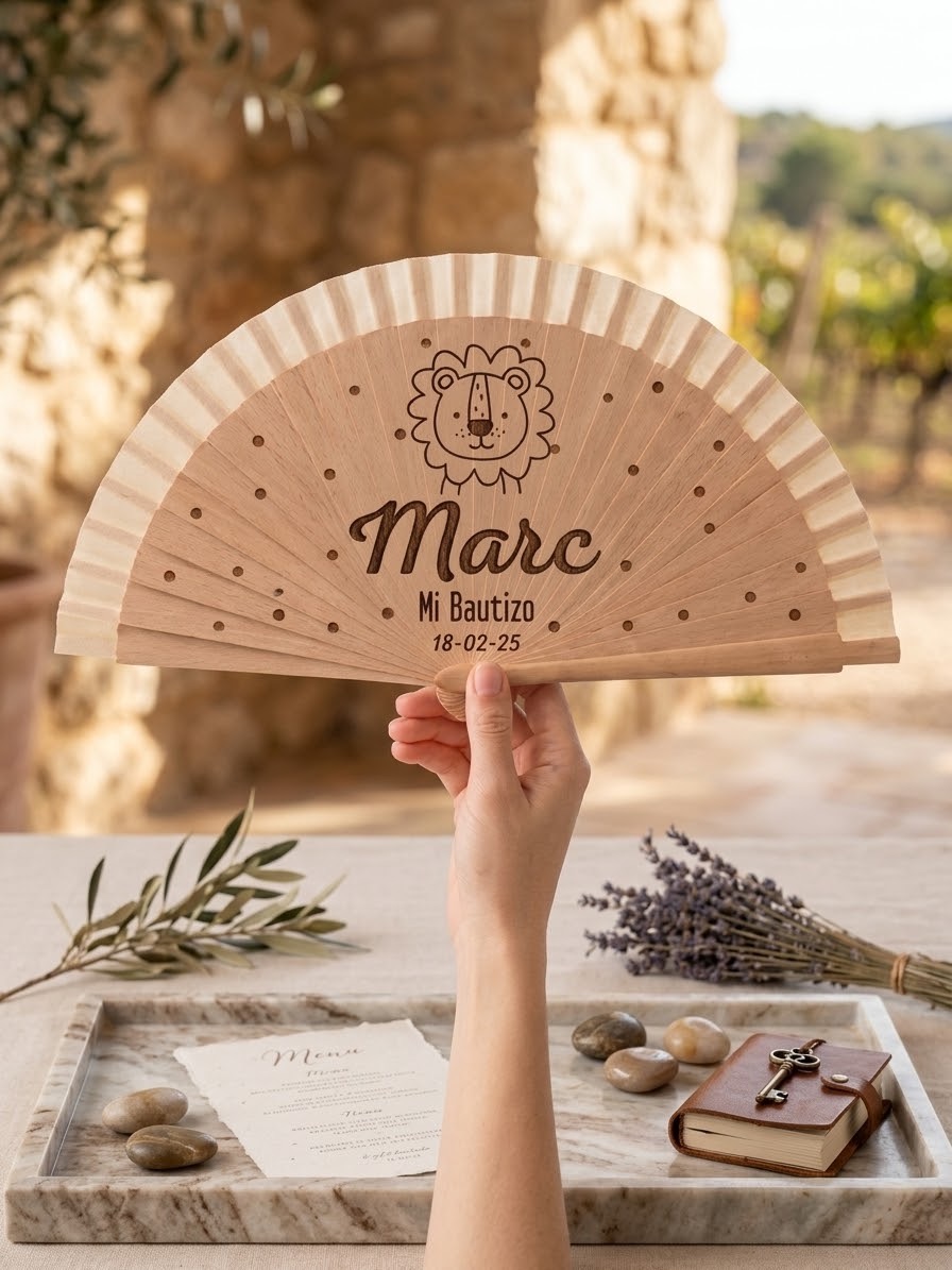 Abanico de Madera Personalizado con Grabado Láser – Recuerdo para Bautizos. - Imagen 5