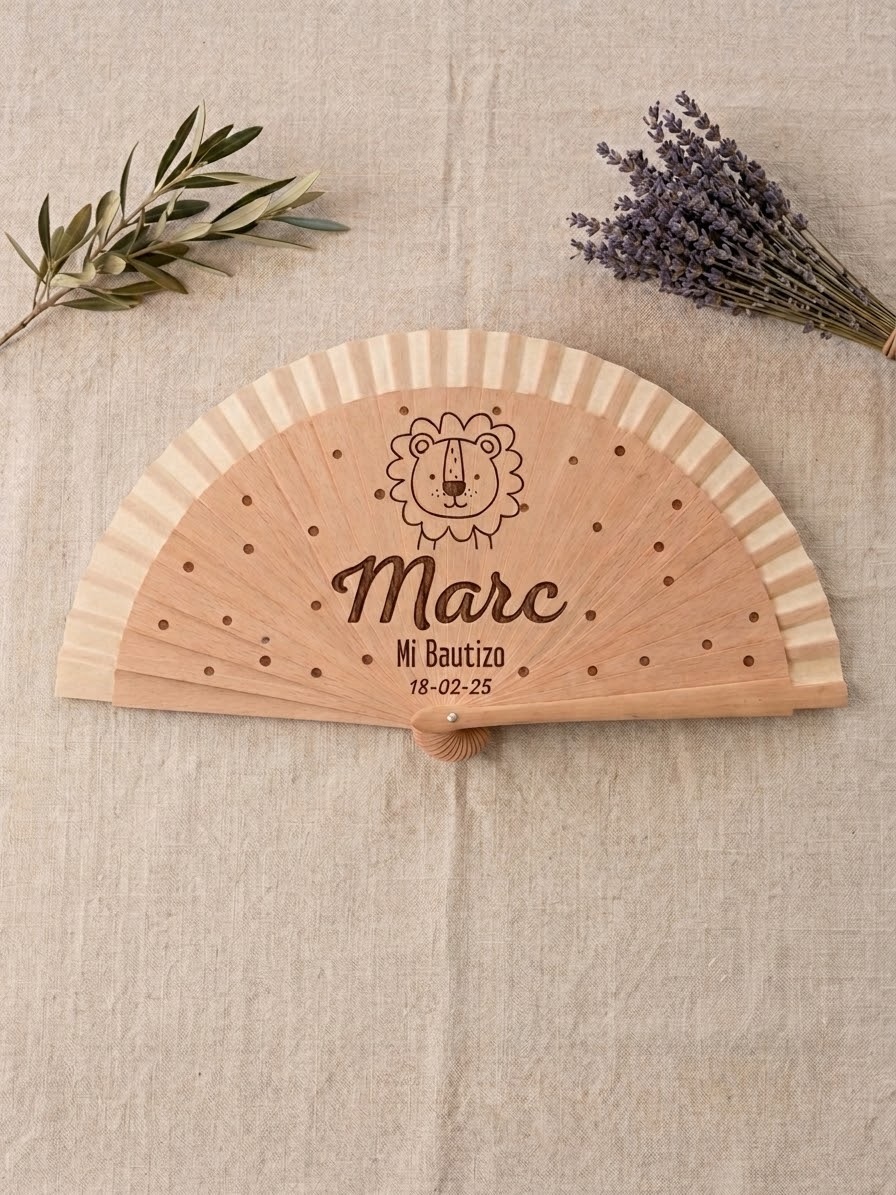Abanico de Madera Personalizado con Grabado Láser – Recuerdo para Bautizos. - Imagen 6