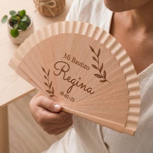Abanico de Madera Personalizado con Grabado Láser – Recuerdo para Bautizos.