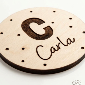Marcasitios Redondo de Madera Natural Personalizado en Láser Bautizos